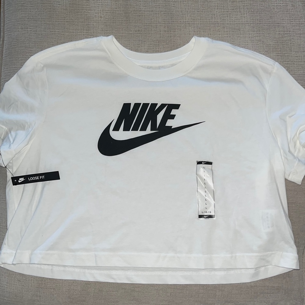 Womens Nike Cropped Logo Shirt